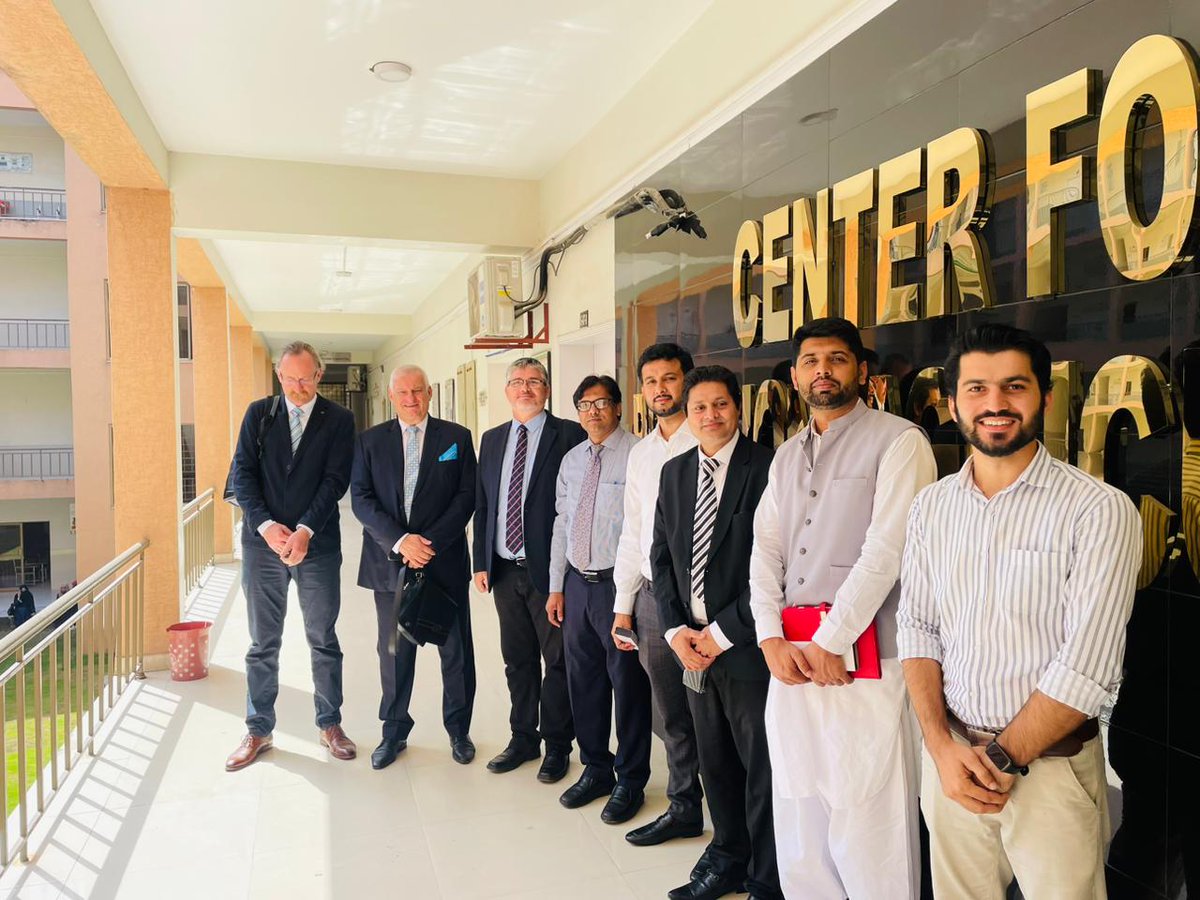 c4pagri's tweet photo. Dr. Istvan Grafjodi Commercial and development Counselor of Hungary &amp; their team Visited Drone UAV lab DDSDP Meeting room &amp; Mechatronics Lab Center for Precision Agriculture PMAS-UAAR.  #DDSDP #C4PA #Precision https://t.co/L6MdX3xXMR