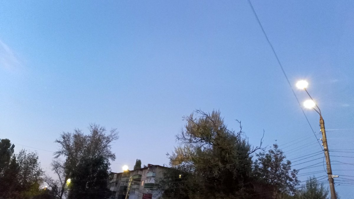 EXOiBTSmem's tweet photo. Утро начинается не с кофе, а с безумной давки в маршрутке;) https://t.co/YNMMrNGQ7Z