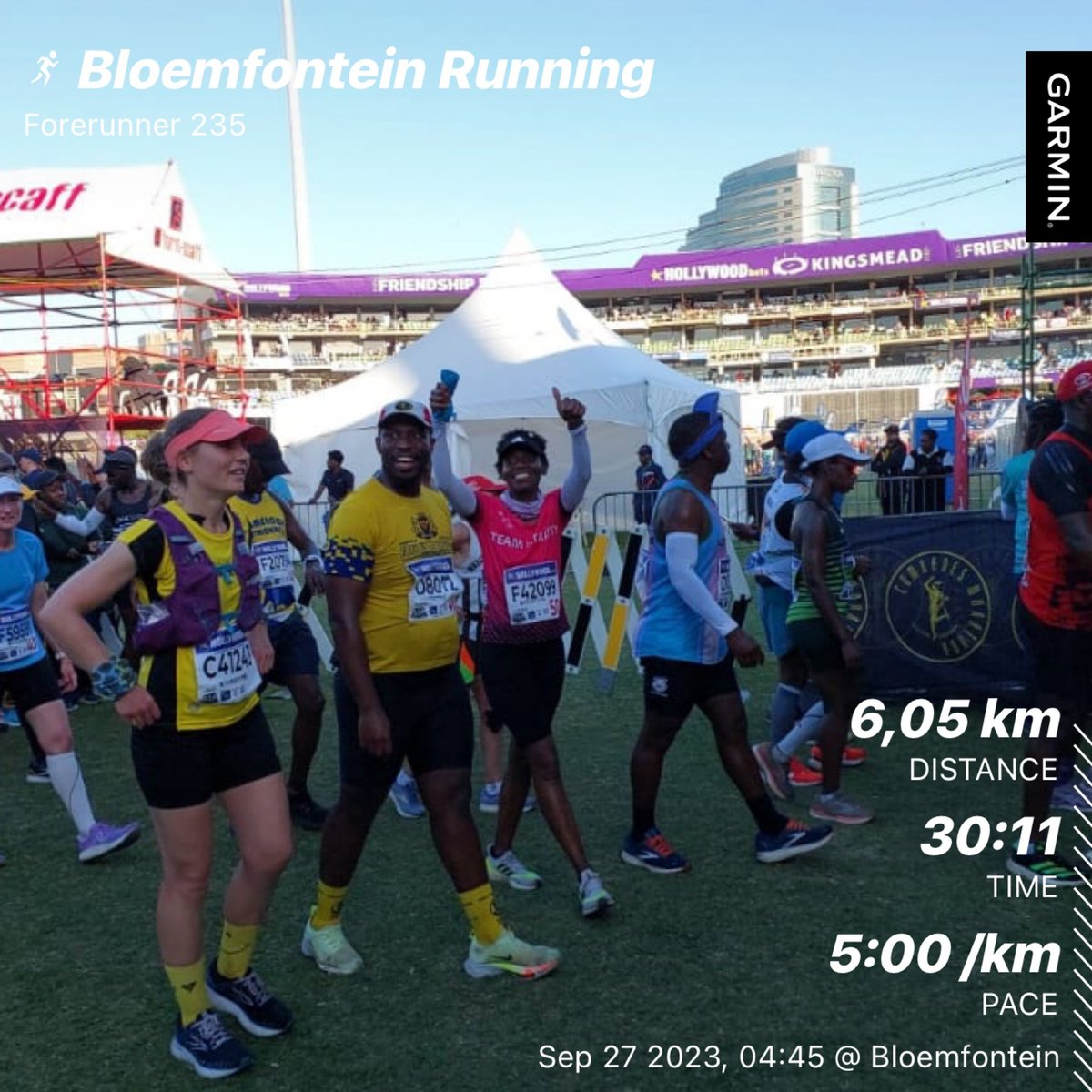 zamalekhula's tweet photo. #ZamaLeBus Is Ready To Conquer Sub 04:20 at #Makhonjwa #Mountain #marathon This Weekend #ElevationGain 962m 👌👌Look At @Luv2404 Finishing @ComradesRace With #ShapShap 😂😂 #FetchYourBody2023 #IPaintedMyRun #runner #running #RunningWithTumiSole #TrapnLos https://t.co/tlvMlclMdH