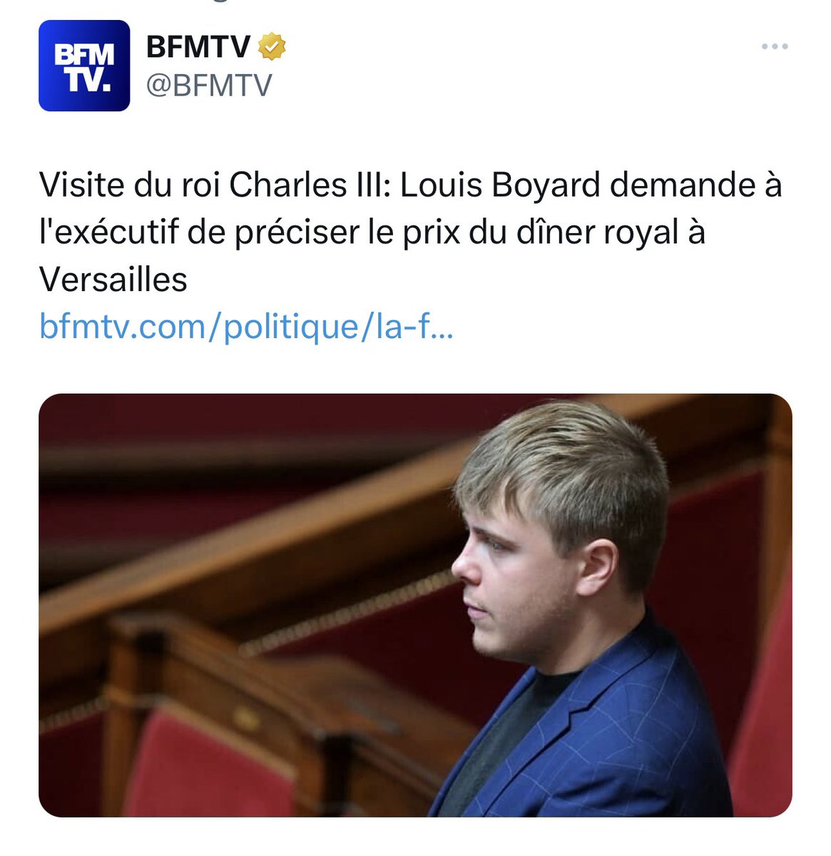 DidierInsurge's tweet photo. Des millions d’individuEs sont curieux-euses de connaître le prix de l’indécence ⁉️#MarcronPremier  #CharlesTrois #Versailles https://t.co/PeJTaYexcO