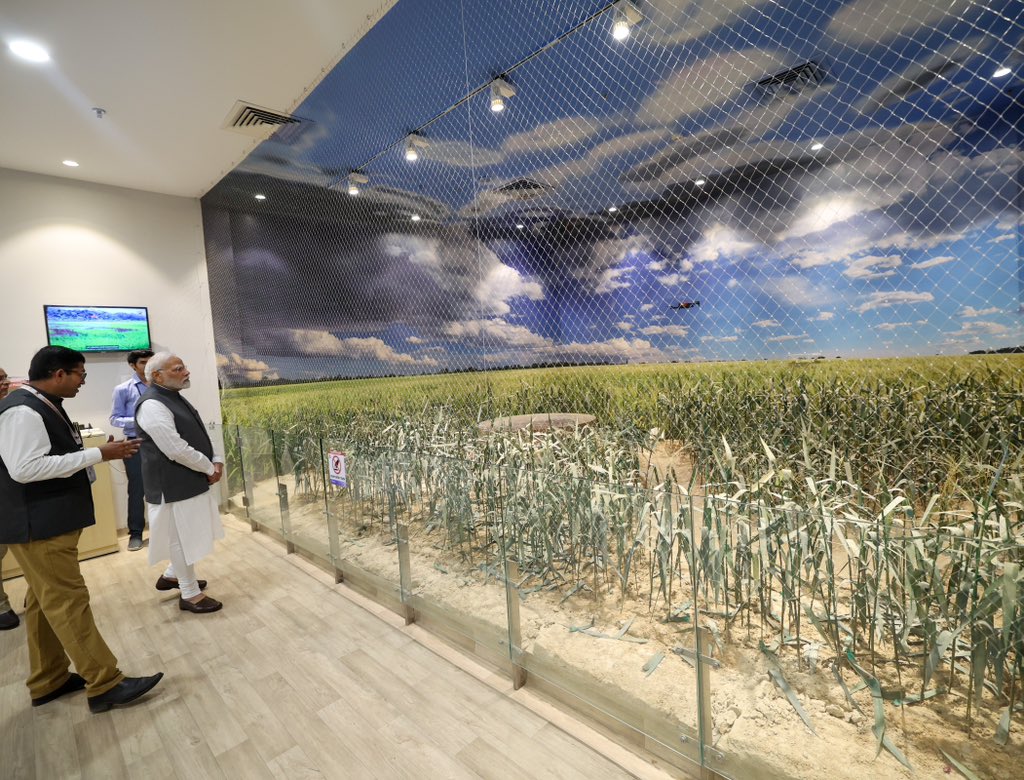 narendramodi's tweet photo. The Robotics Gallery Showcases DRDO Robots, Microbots, an Agriculture Robot, Medical Robots, Space Robot and more. Through these engaging exhibits, the transformative power of robotics in healthcare, manufacturing and everyday life is clearly visible. https://t.co/5CYkaEtvNP