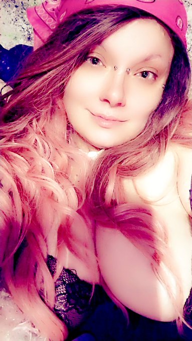 👑The Queen Of Enchantment💫 - Play time anyone? #pawg #hotwife #slut 👻 queen_slore https://t.co/Bte88egG6c