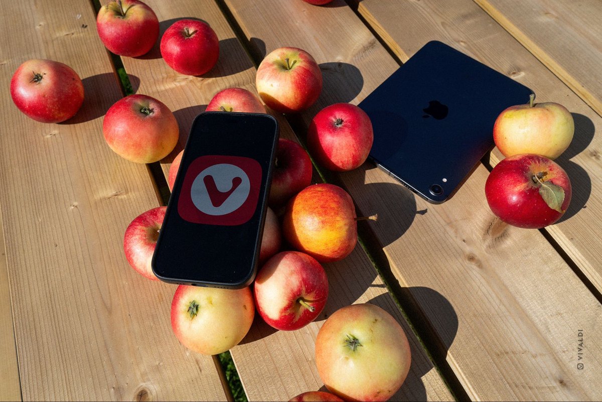 vivaldibrowser's tweet image. We&apos;re all sorted, what about you?
 
Don’t forget to get yourself some apples today, you are gonna need them to take that bite! 🍎 

#VivaldiOniOS #iPhone #iPad #iOS