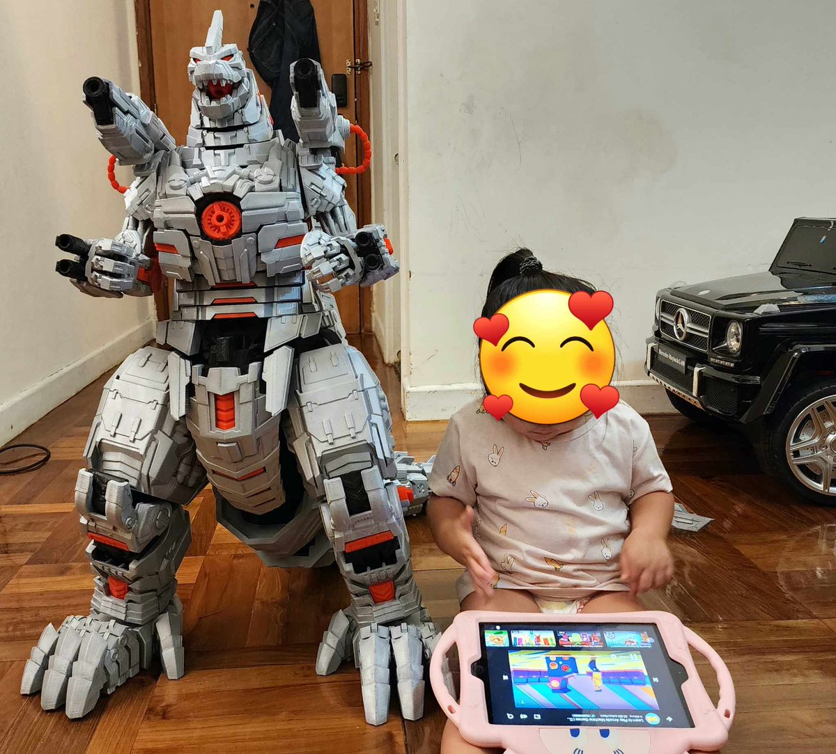 Look at this massive dragon by <a href="/YvanCoronado/">yvan</a>
Guess how happy every kid will feel if every dad prints one for him/her😜😜

Printed by K1 Max：
print time: Over 200hrs

#3dprinting #creality #k1max #fdmprinting