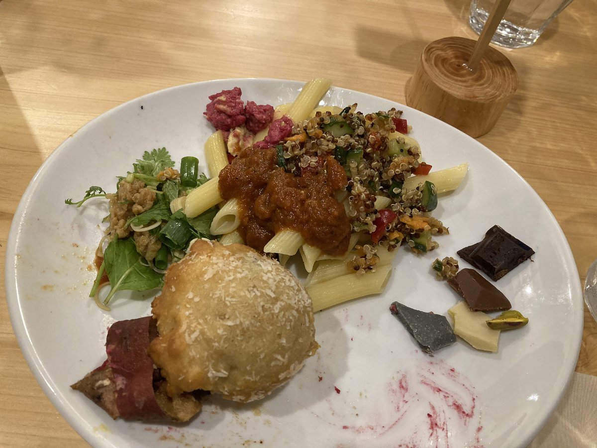 QTQQ28Z's tweet photo. 8月にあったVeganのmeet up❣️
代々木公園inアリサンパーク🤗
ヴィーガン ビュッフェ,
本当に美味しく…至福でした😭💖
動物性不使用のフォアグラに
デザート&チョコも美味🥹
みなさん,ありがとう😌
#オーガニック
#Alishan #アリサン
#アリサンパーク #有機
#動物性不使用 #ビーガン
#ヴィーガン💚 https://t.co/SHB9WseEYb