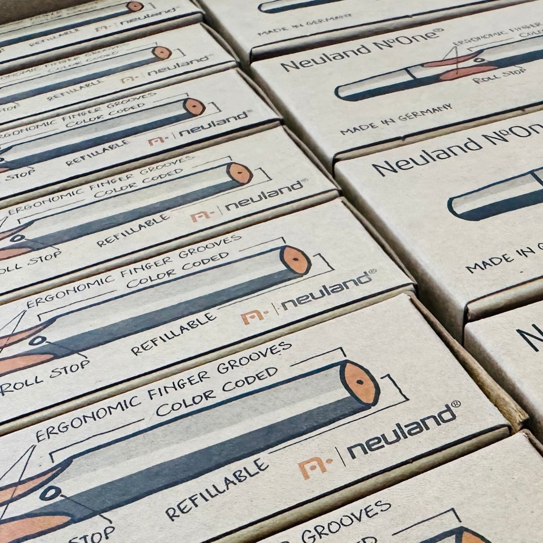TheInkyShopUK's tweet photo. Are you a meeting leader thinking ahead of time? Plan to equip yourself with packs of Neuland refillable marker pens for the most productive conversations. 

https://t.co/Q0F13tywvy

#neuland #marker #pens #packs #meeting #leaders #neulanduk #inkythinking #uk https://t.co/e2LXjFPMO5