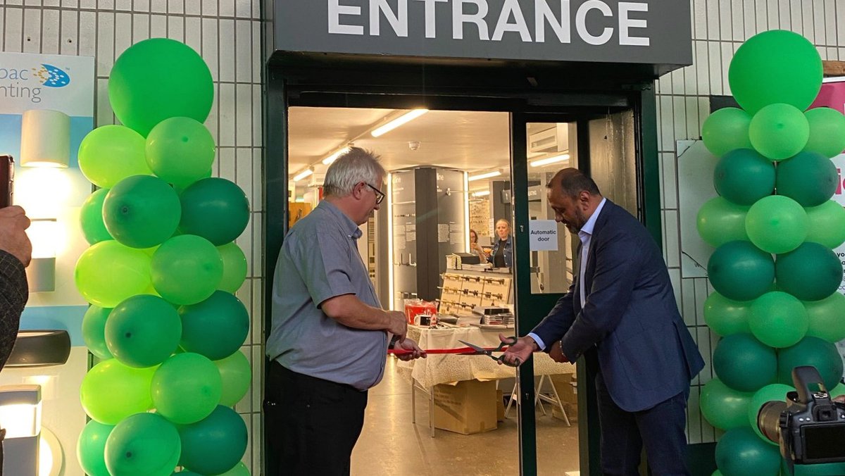 We had a fantastic evening celebrating the refit of our #LadbrokeGrove branch 🥂. With a stunning #BathroomShowroom, a dedicated #plumbing and #heating area, and brilliant #ArchitecturalIronmongery, the store serves tradespeople and homeowners alike.

#buildersmerchants