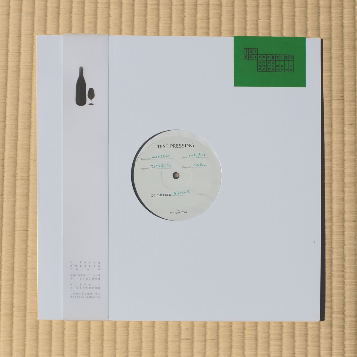 morsels_website's tweet photo. we are selling 1 test pressing of infinite bisous's 'w/ love', starting price 99p - https://t.co/rS0beW2MP1 https://t.co/mev1fhTUcE