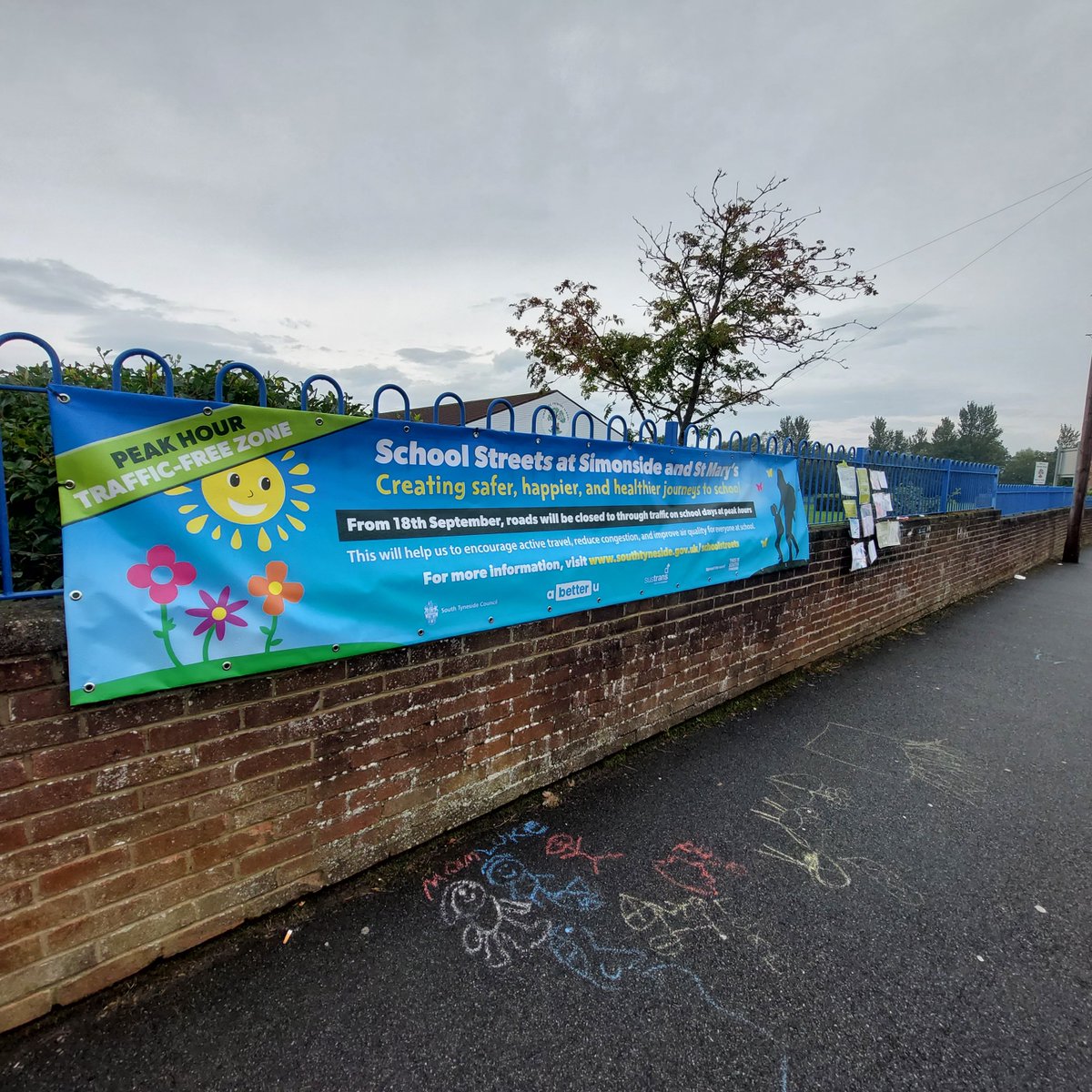 Go_smarterNE's tweet photo. Great to get along to the launch of @STyne_Council @SustransNorth 2 new school streets last week. Some really positive changes to encourage more active travel to school. https://t.co/n71g9YjQnG