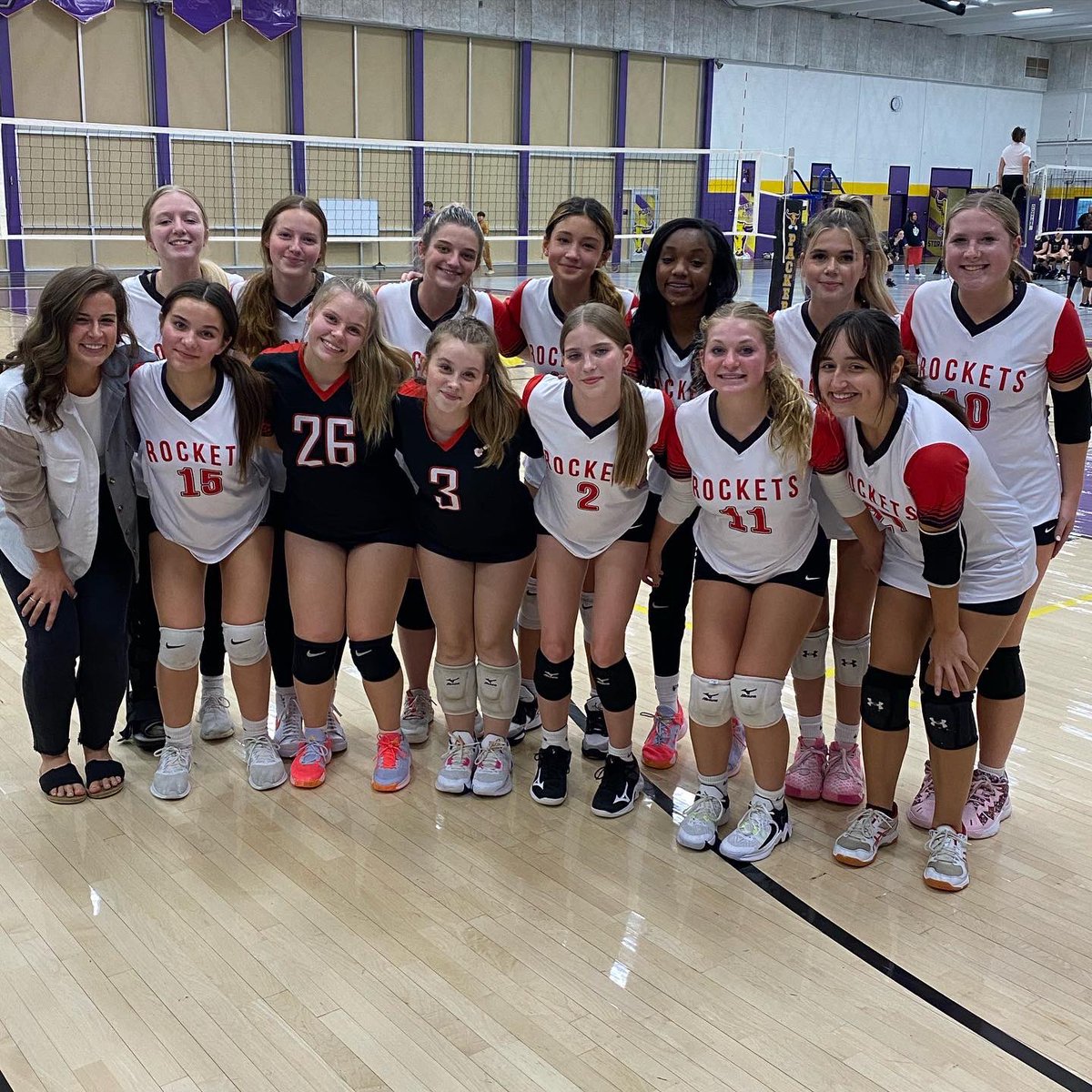anteudovicic's tweet photo. Great night last night for SM with a program sweep for the Rockets at Cudahy! 🚀🏐

#gorockets #smway #smproud https://t.co/CaBRcxI9KK