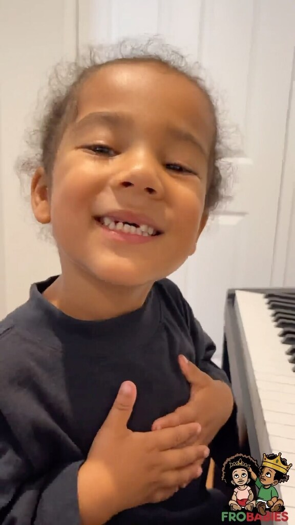 Frobabies's tweet photo. 😍We all need somebody to lean on! 🎹 JRD learned to play this by ear. He loves this song so much. It means alot to him. 

@jrdsworld_ 

#frobabies #frobabieshair #leanonme #piano #playingbyear #leanonme #motivationmonday #billwithers #pianoplayer #sin… https://t.co/Nox476Bz4K https://t.co/WZtNSC4x14