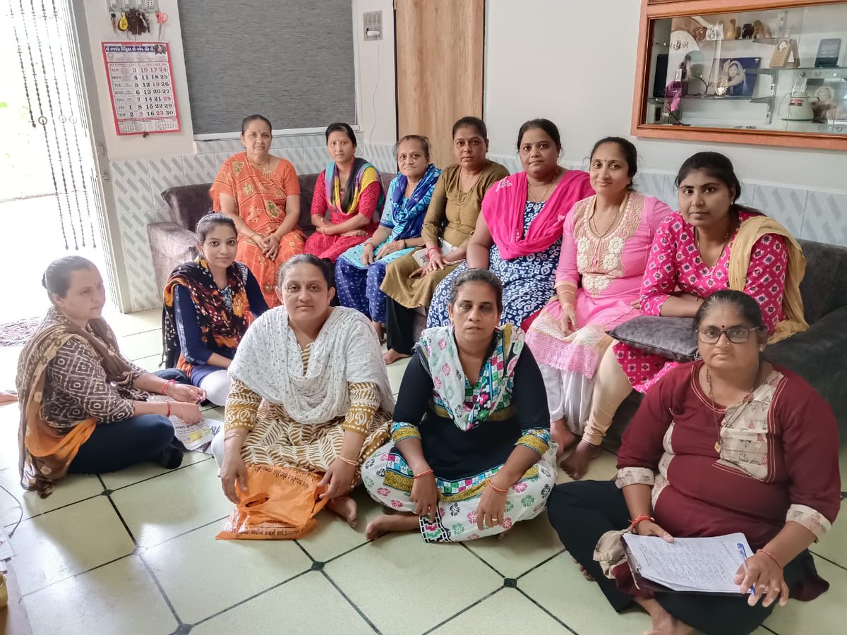 ઉપલેટા તાલુકાના કોલકી ગામના બહેનો એન. આર. એલ. એમ યોજના અંતર્ગત નવા મંડળની રચના કરે તથા બહેનો બચત અને યોજનાનો લાભ લઈ આજીવિકાલક્ષી પ્રવુતિઓ શરુ કરે તે હેતુસર આજ રોજ કોલકી ગામે મીટીંગનું આયોજન કરવામાં આવેલ. <a href="/RajkotDdo/">DDO Rajkot</a> <a href="/CollectorRjt/">Collector Rajkot</a> @RajkotDlm <a href="/UpletaTdo/">Tdo Upleta</a>