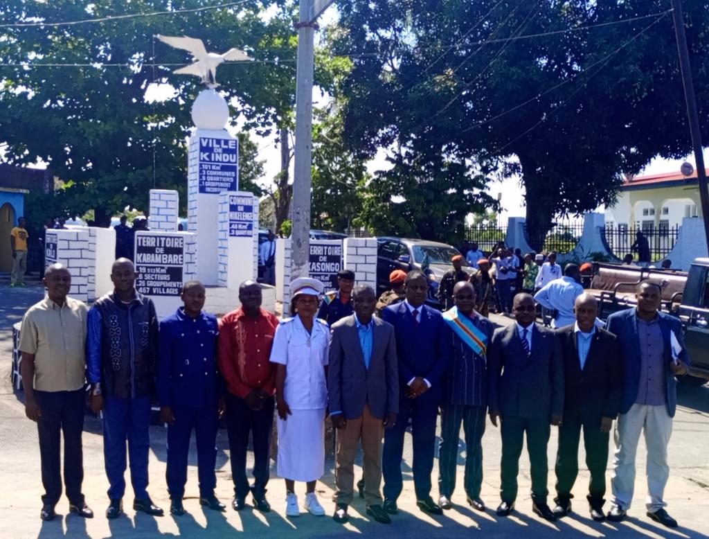 john_wickot's tweet photo. #RDC: Le Gouv du Maniema #AFANI IDRISSA MANGALA vient d'inaugurer ce matin à Kindu un monument historique de la Paix à la Place de l'unité de la Province du Maniema. Ce monument porte les informations de chaque ETD du Maniema. @Presidence_RDC @TopCongo @fatshi13 @kazadi_peter https://t.co/ZCYJeYgT7F