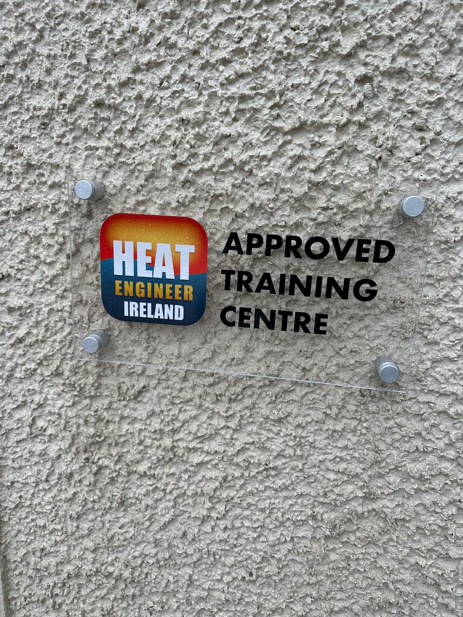 HeatCalculation's tweet image. Very very pleased to announce our latest associate 'Eocoerne' who will be covering all of our training courses in #Ireland 
Please email them on info@ecoerne.com if you want dates all over Ireland. #BeaPro #WastageCrisis