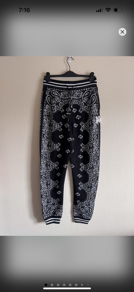 CrudTracksuit's tweet photo. I don’t really wear jeans often so you know I had to come sweats https://t.co/uJjPQxU4U5