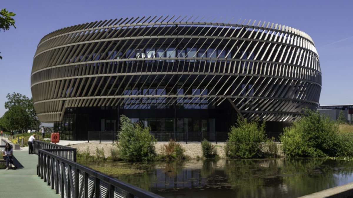 Nottingham Research tweet media