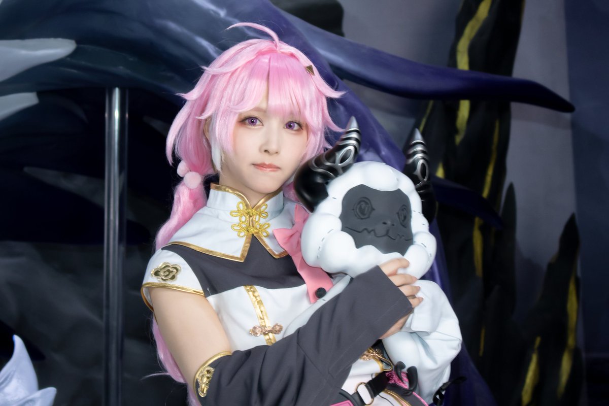 ysh_came720's tweet image. 2023.9.23/9.24
東京ゲームショウ2023
えい梨さん(@kaorokuri)
アンコ/鳴潮ブース
2日間ずっとかわいくて通る人全員に「この人世界一顔がいいのでは?」と思われてたに違いない
顔も動きもリアクションもかわいい
#鳴潮 #東京ゲームショウ2023 #東京ゲームショウ #TGS2023 #素人ですみません