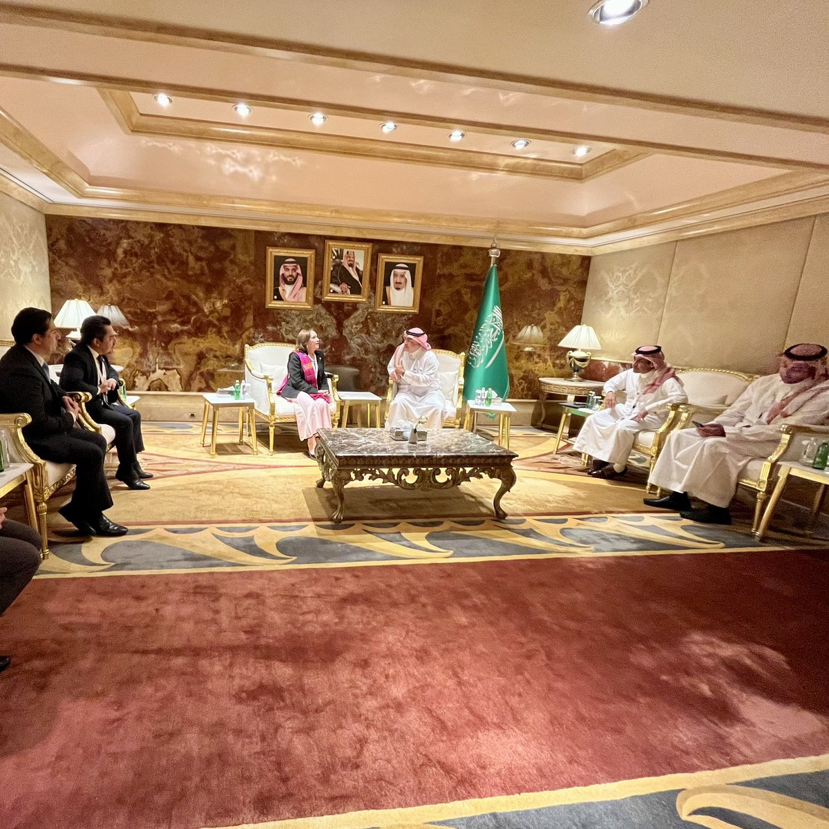 #GTinKSA | La #ViceCancillerGT se reunió con el Viceministro de Cultura de Arabia Saudita, con el objetivo de agradecer el apoyo otorgado en el proceso de admisión de Takalik Abaj como Patrimonio Mundial y compartir oportunidades de cooperación entre ambos países.