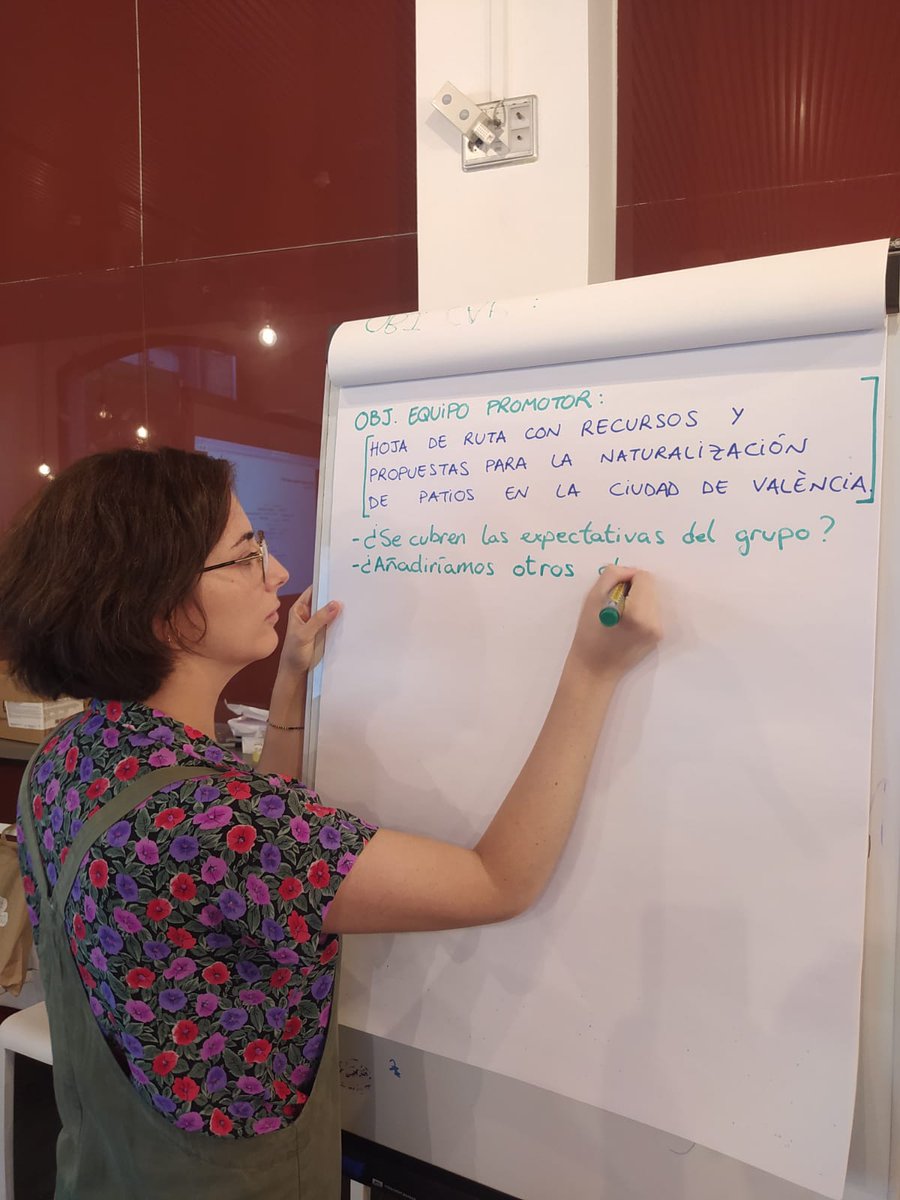 vlcilab's tweet photo. LAB🧑🤝🧑 Esta setmana han començat les Comunitats d'Aprenentatge i Pràctica de Ciuta·lab. Les #CAP tractaran temes com la creació de comunitats energètiques locals, el foment de la biodiversitat en horts urbans i voltants, i la naturalització de patis escolars. #Ciutalab https://t.co/Nm2ic84qkO