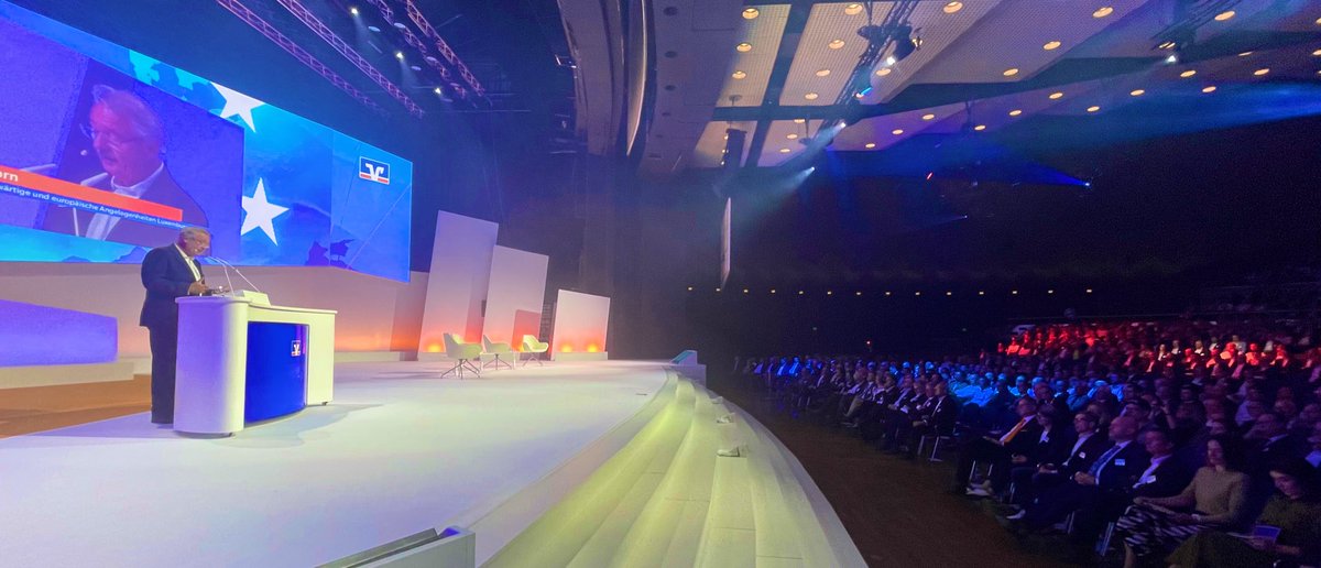 Unser 1. Gastredner auf dem Wirtschaftstag der Volksbanken und Raiffeisenbanken: Jean Asselborn (Luxemburg), dienstältester Außenminister der Europäischen Union, mit einer engagierten &amp; emotionalen Keynote zur Rolle Europas für Frieden, Wohlstand und Sicherheit.