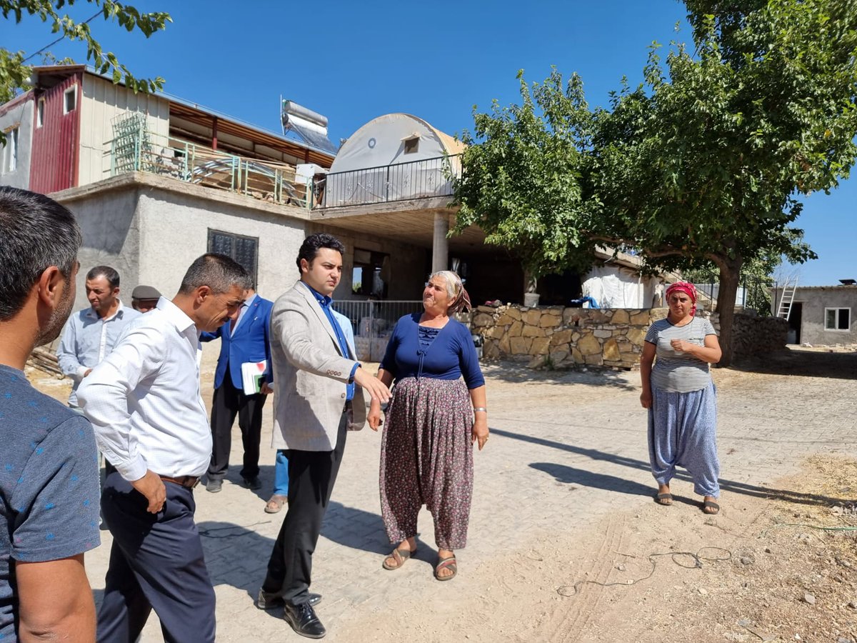 GolbasiAdymnkym's tweet photo. inceleyip denetledi ve eksiklikliklerin giderilmesi hususunda talimatlarını iletti.

Ziyaretlerinde vatandaşlarımızla sohbette bulunan Kaymakamımız vatandaşlarımızın talep istek ve önerilerini dinledi. https://t.co/yKYHDXqBF3