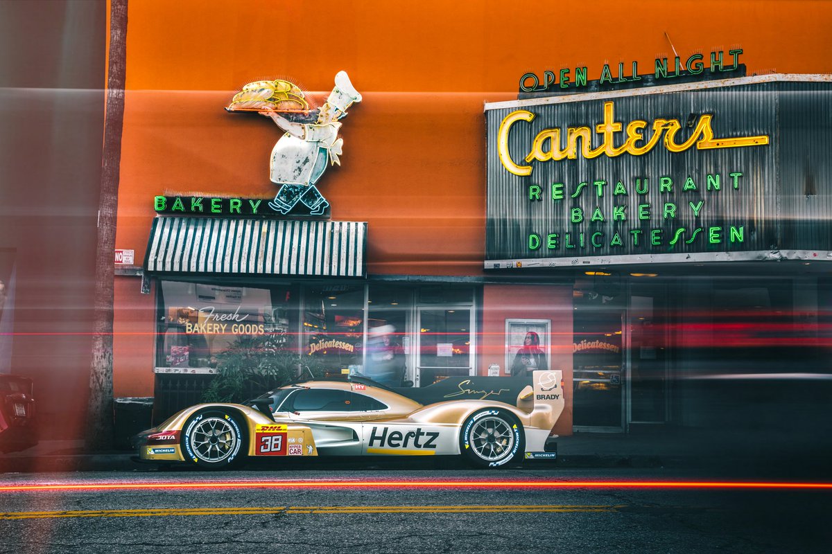 JotaSport's tweet photo. Next stop on our L.A. tour 🥪

📸 @singervehicles

#HertzTeamJOTA #JOTASport #WEC https://t.co/quMtDigiU9