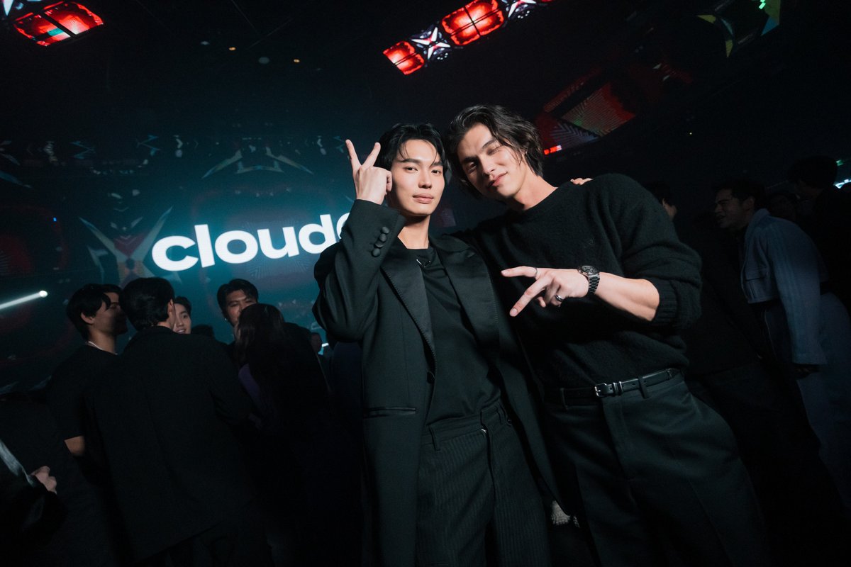 youcallmelips's tweet photo. MY POWERFUL SHIP 😭😭😭😭😭😭 #ไบร์ทวิน https://t.co/4lO8ZAZZbt