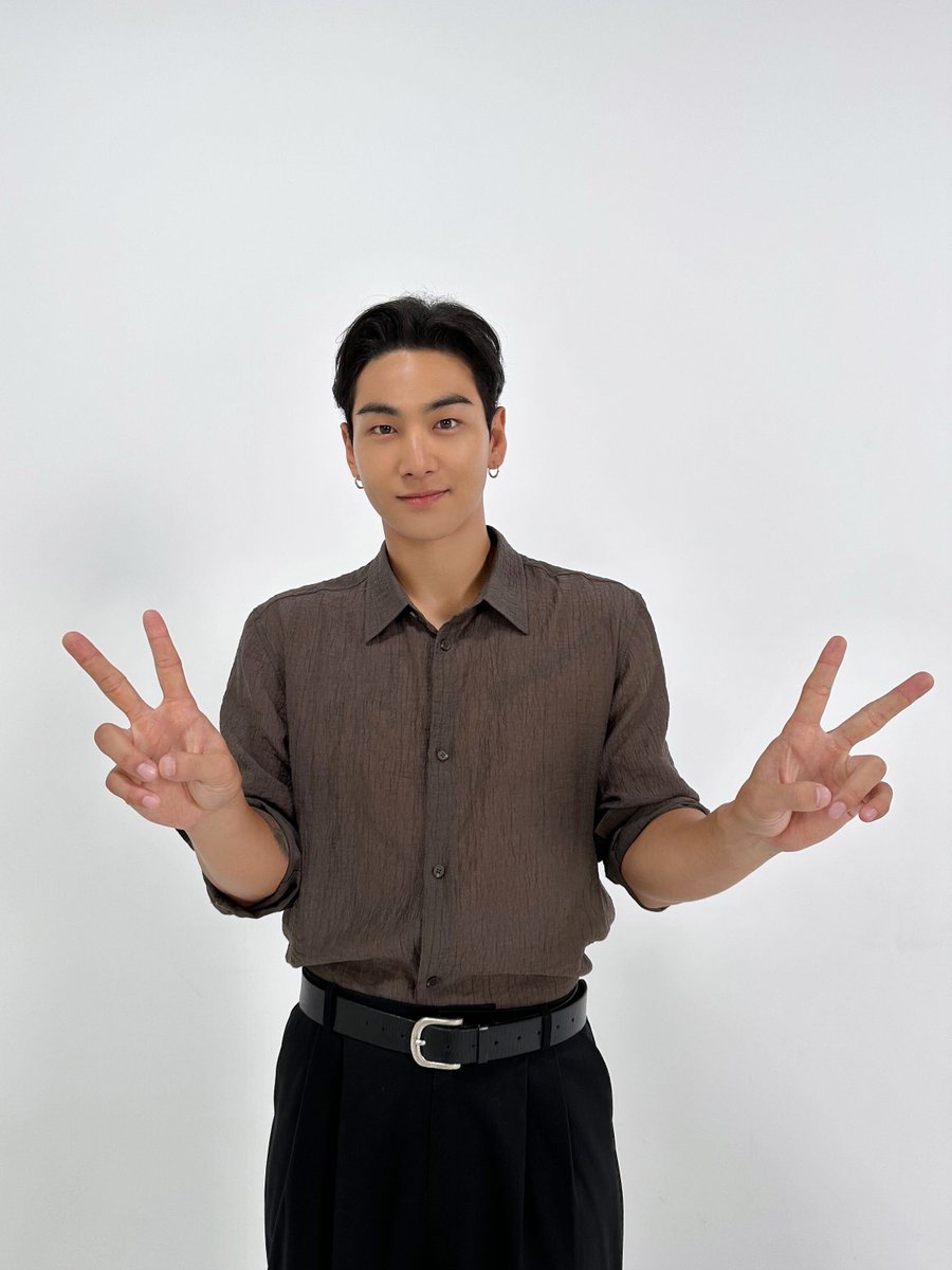 [#B_hind]
안녕 dOnO! 나는 예쁜 미성의 보컬, 거기에 작사, 작곡 프로듀싱까지 잘하는 백호라고 해 ☺️

#백호 #강동호 #BAEKHO #KANGDONGHO
#안녕자네