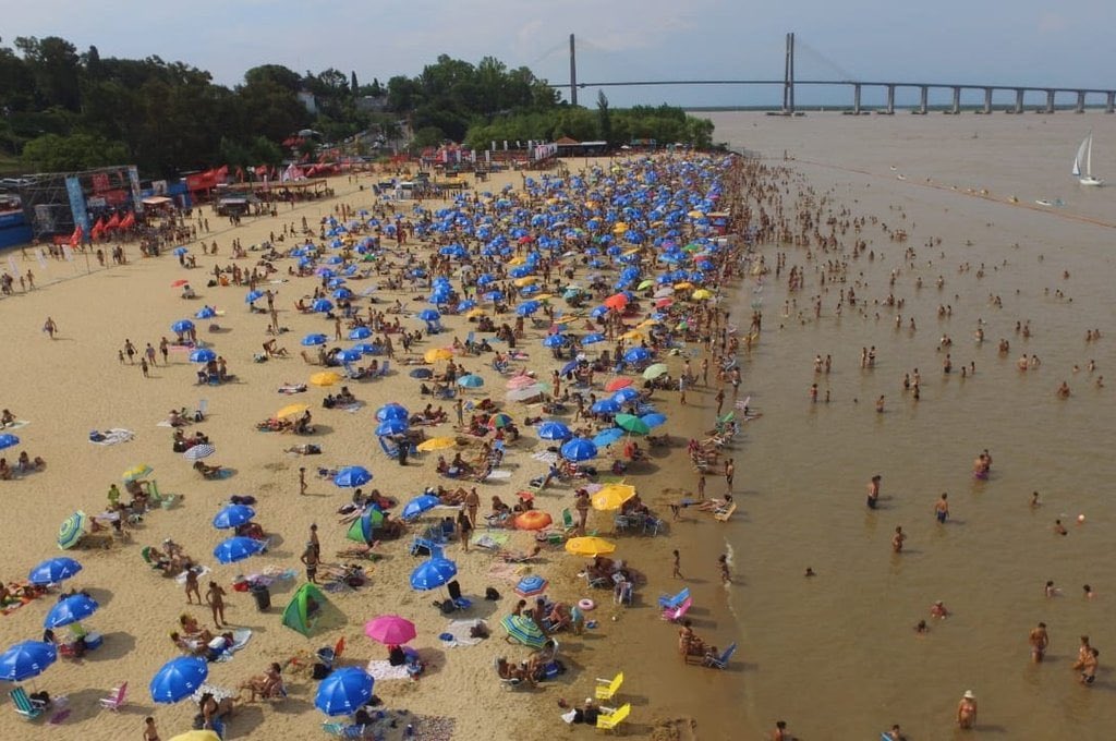 RealTimeRating's tweet photo. La Florida, de Rosario, fue elegida como la segunda mejor playa de la Argentina por @lonelyplanet https://t.co/yOdKXWjg5T