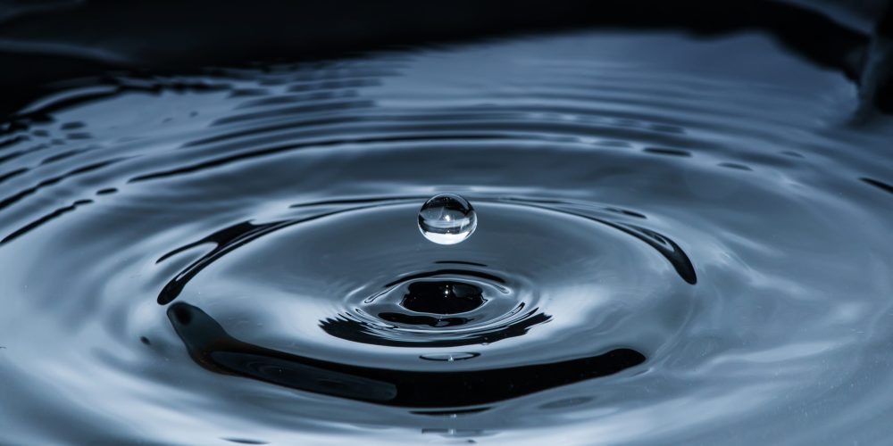 UNESID's tweet photo. 📖 Lectura recomendada: "El desafío de la escasez de agua", artículo de nuestra compañera Milena Ferrari, técnica de Innovación, en una nueva entrada del #BlogUNESID donde analiza el papel fundamental del agua en la industria.

Artículo completo ⬇
https://t.co/5xDYbOlIik https://t.co/vzjUpJr5s5
