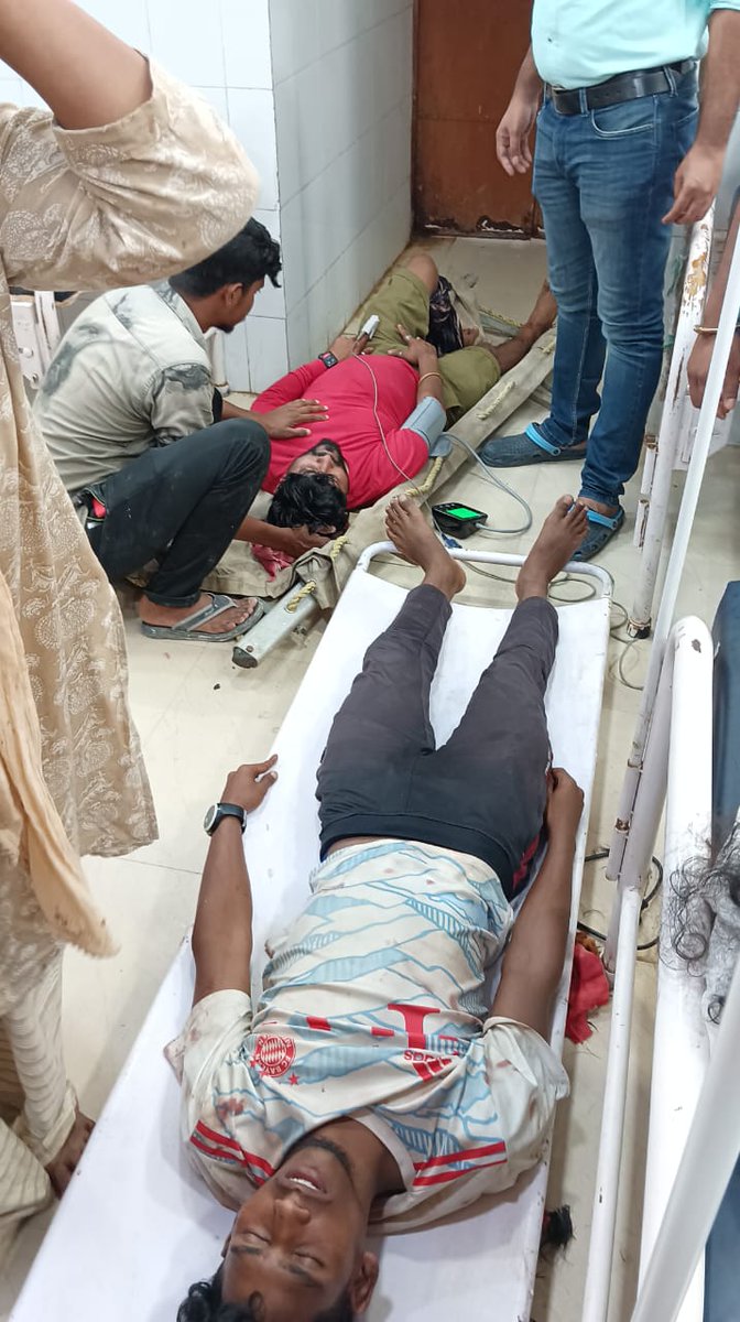 Two of our teams from Chandahandi &amp; Jharigaon carried out prompt rescue work in a Bus accident in Chandahandi ghati. Unfortunately, there has been a death.16 injured were taken to hospital. Bus was carrying students of a local school for a sports event.
#EveryLifePrecious