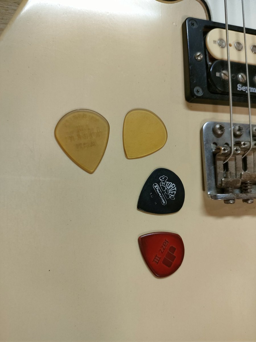 RuneGuitar's tweet photo. ダンロップなんでUltex JAZZ3の1.0出さないの?
#jimdunlop #jazz3 #ultex #ピック
https://t.co/5Dq3QqRU3q https://t.co/PB1bTlV2JK