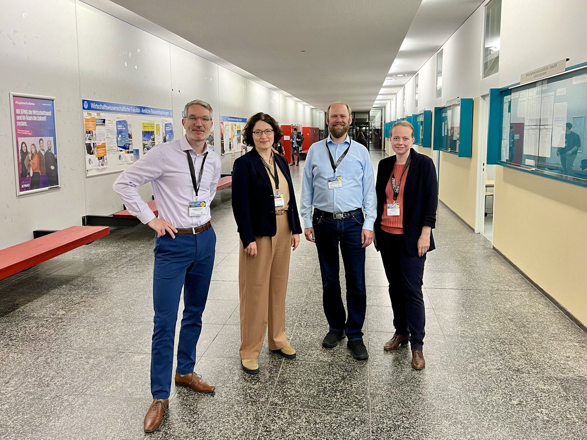 Henning Hermes tweet media