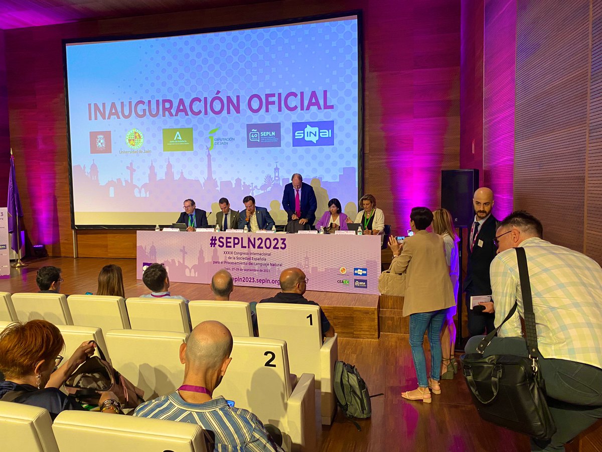 OceanAZUL's tweet image. Mil y una imágenes  de la mañana de hoy en el XXXIX Congreso #Sepln2023,..

@sepln #inteligenciartificial #JaenParaisoInterior