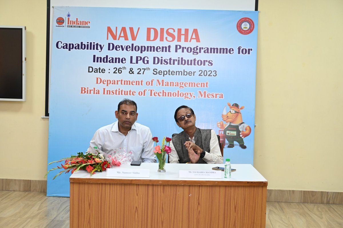 IoclJharkhand's tweet photo. A two days Nav Disha Training program was organized by Ranchi IDO on for their Indane Distributors in collaboration with @bitmesra Ranchi. The program was inaugurated in presence of Mr. Saurabh Chandra GM I/c (LPG), BSO. https://t.co/B9HBLbCj87