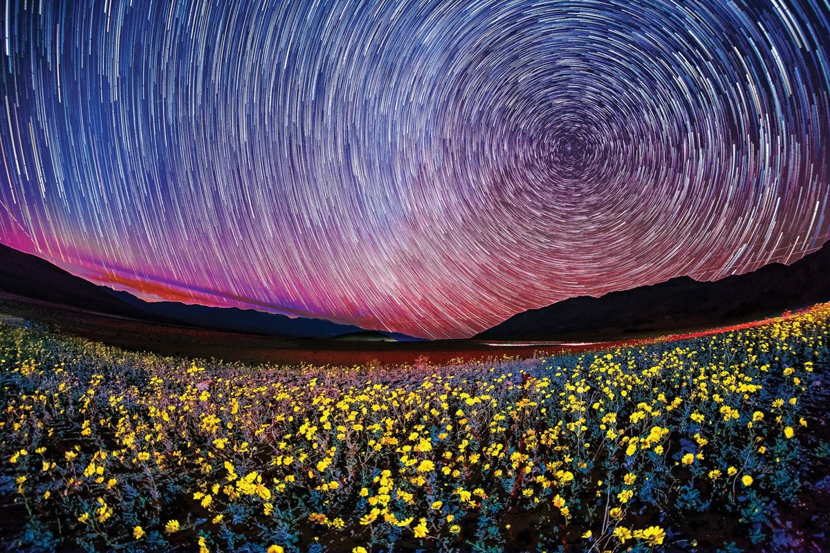 WIRED's tweet photo. These breathtaking photos are captured from quieter corners of North America—a world without light pollution.

📸: Gavin Heffernan/Harun Mehmedinovic https://t.co/oQiGuyrEqV