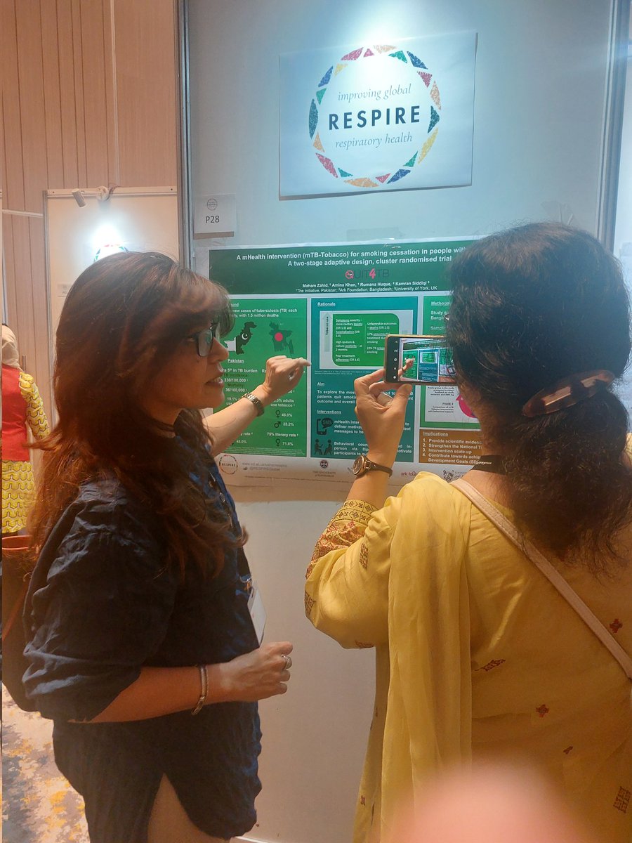 MahamZahidShab1's tweet photo. Dr Amina explaining the Quit4TB trial poster at Respire Annual Scientific Meeting 2023
@aminakhan67
@theinitiativepk
@RESPIREGlobal
#RESPIREasm https://t.co/JJs8p93QFe
