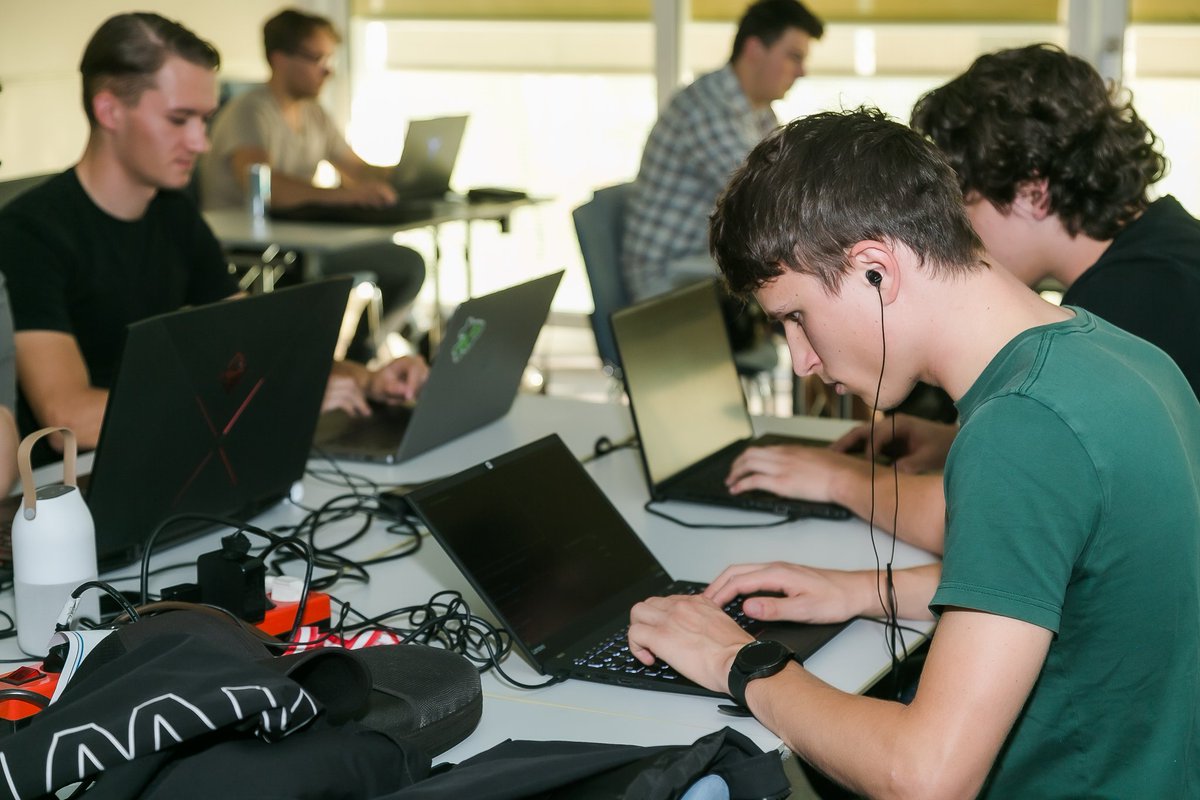 Want to know what to expect from CyberNight 2023?
Check this out 👇👇👇
kibertalent.si/2023/09/27/cyb…