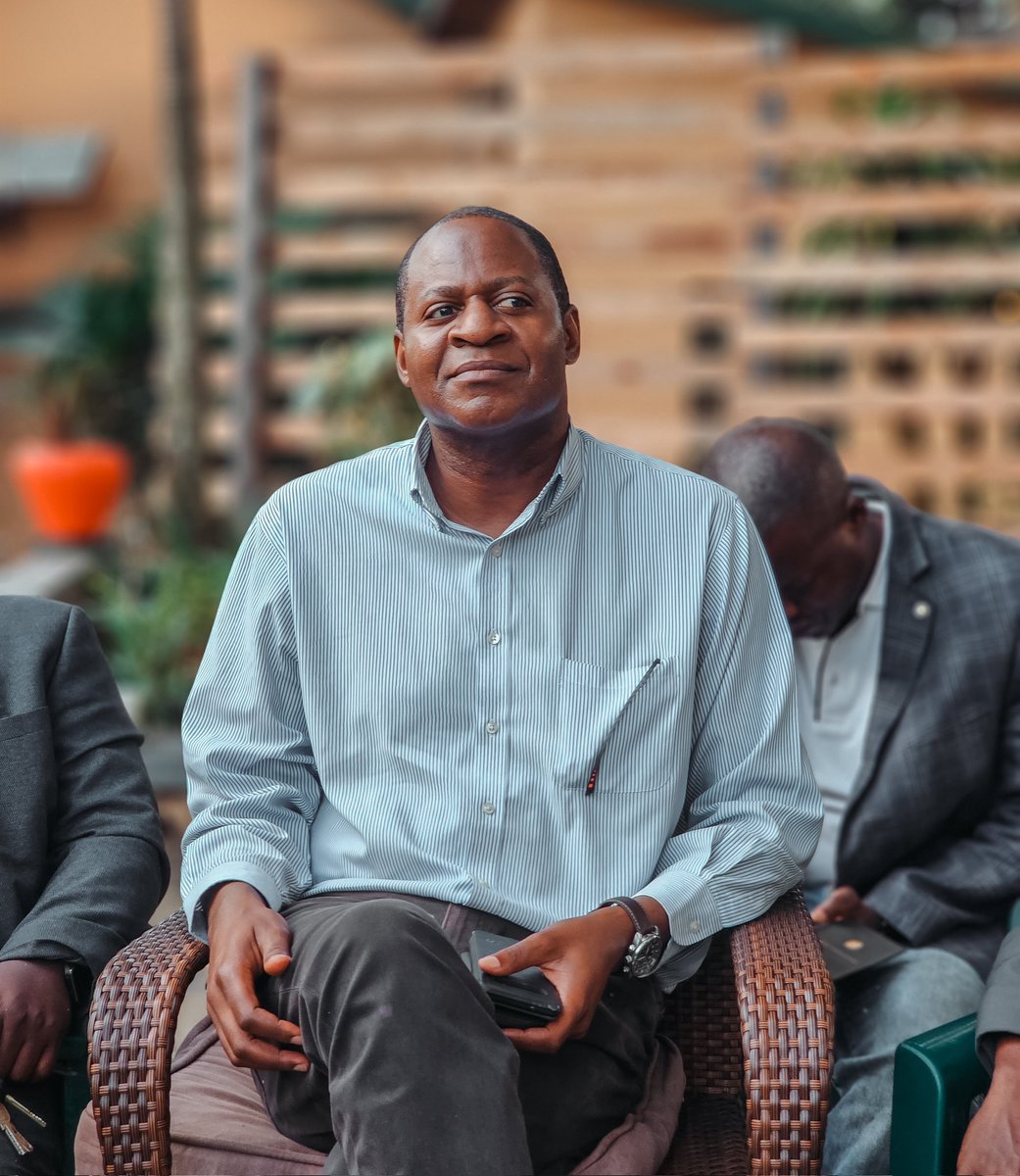 RKyadondo's tweet image. Our District Governor @DGEdwardKakembo, @rotaryd9213 extended his heartfelt appreciation to #RotaryClubofKyadondo for their outstanding club and alignment with this year's theme, #CreatingHopeintheWorld.
 #TrueDNAofKyadondo