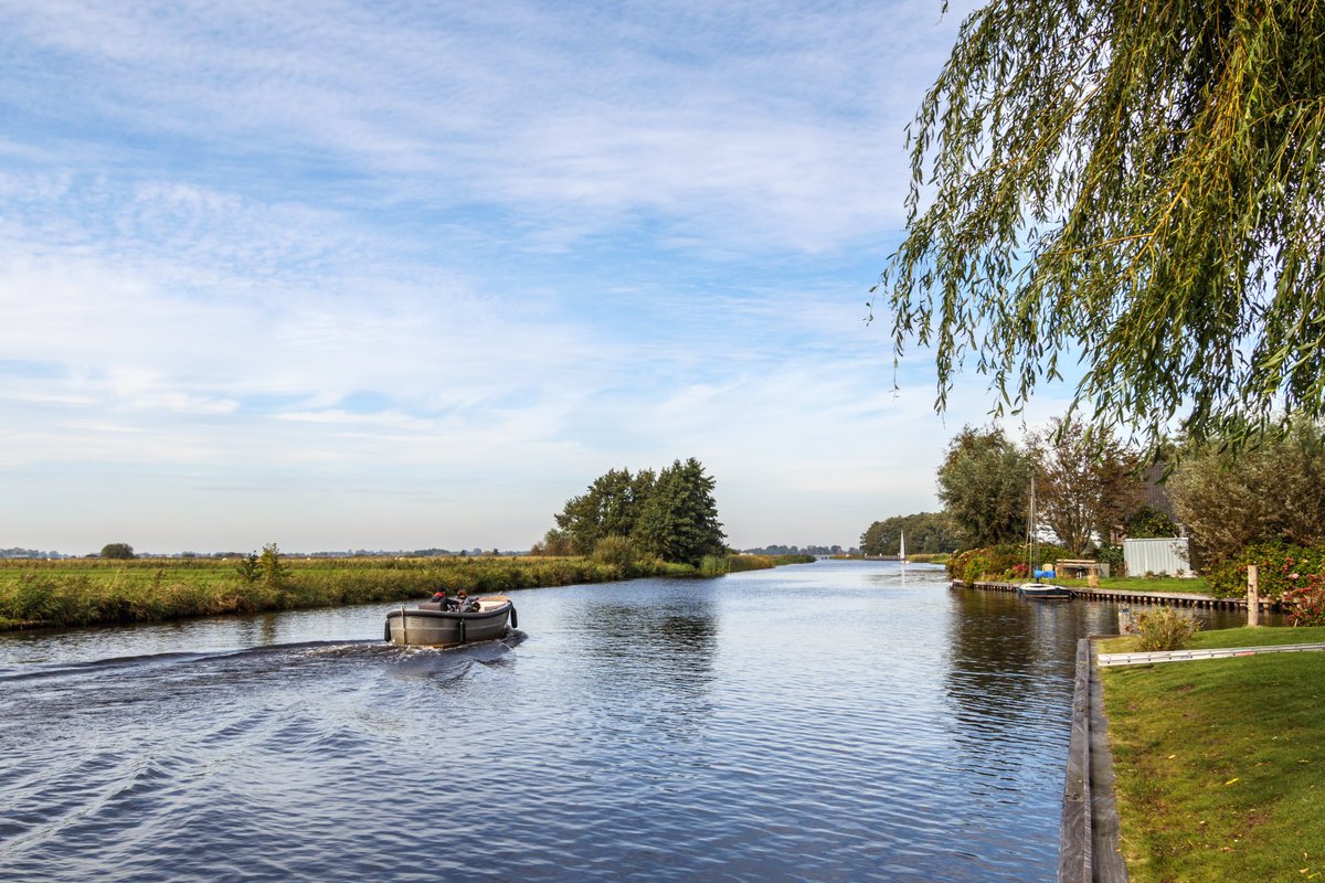AnnySpoolder's tweet photo. Goedemorgen, het gaat eer zo’n mooie dag worden, gisteren gefietst in #Weerribben de #Wieden met een oversteek bij fietsveer bij #Jonen in #mooioverijssel #fietsknoop #mooieroutes https://t.co/IMvK6EEH8i