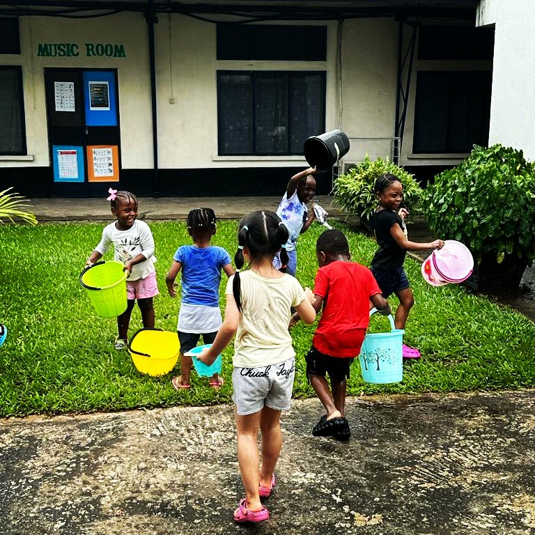 Nursery pupils were hard at work yesterday during their Car Wash Day.

You can be sure that all cars were thoroughly washed!

#learningisdoing
#learningisfunwithus
#schoolisfun
#ourschoolrocks