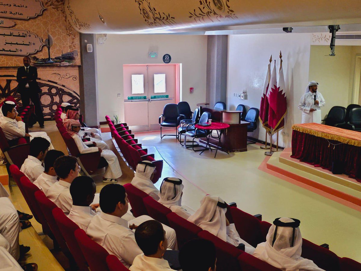 saeed_alshawi's tweet photo. من منطلق الشراكة المجتمعية و بالتعاون مع مدرسة الوكرة الثانوية للبنين ، قدمنا محاضرة توعوية عن أهمية المشاركه في " المجلس الطلابي " و تعزيز روح التعاون ومفهوم العمل الجماعي لدى الطلاب. https://t.co/TIA8nGaBG5