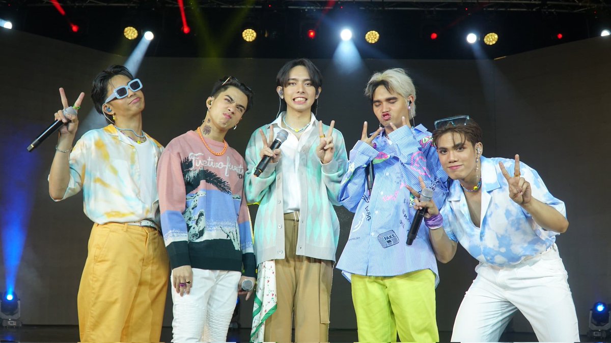 Sarah_C10217's tweet photo. Gento Gento, di to basta basta bingo need mo makumpleto parang bento Gento, ano kaya mo???

@SB19Official #SB19 https://t.co/5JCmRgBNNv