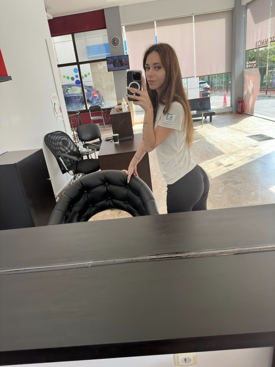 Gm legends 🫦
Have a wonderful day ❤️‍🔥🍑