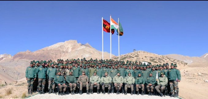 india_narrative's tweet photo. Central Army Commander Lt Gen NS Raja Subramani visited the IBEX Brigade in the central sector and reviewed security and operational preparedness: Indian Army officials
#INDefence #IndianArmy https://t.co/F3q5zMglQt