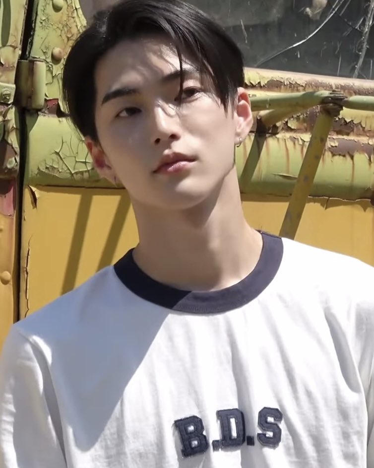 ตอนเด้กเปนนักเลงคีบอด โตมาเป็นสารวัตร