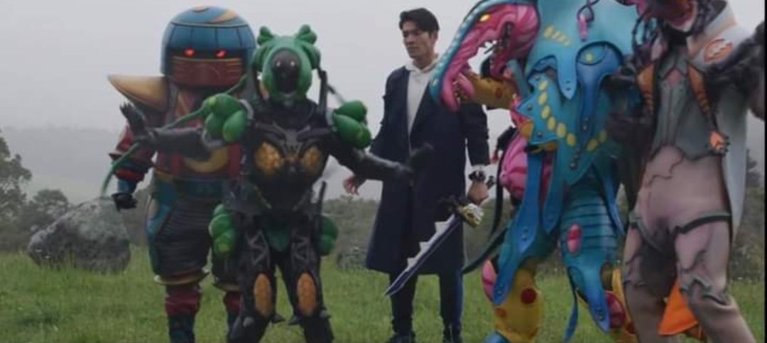 tylerthetoku's tweet photo. 😱 Leaked photos from #CosmicFury 🔥🔥🔥🔥

#CosmicFurySpoilers #PowerRangers30 https://t.co/NgBNuZfyIq
