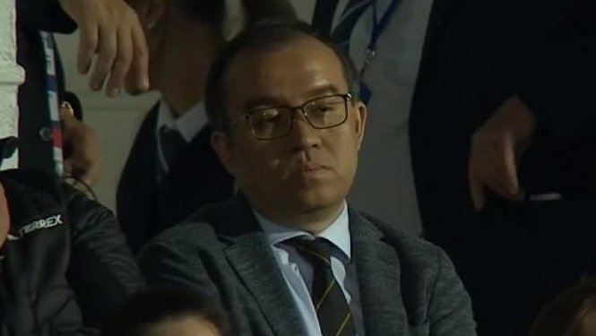 ChristopherWWFC's tweet photo. He sells half the squad. Swaps Lopetegui for O'Neil. And then sits there with a face on him wondering what's gone wrong!. 🐺 #wwfc https://t.co/vAOeNZNT7f