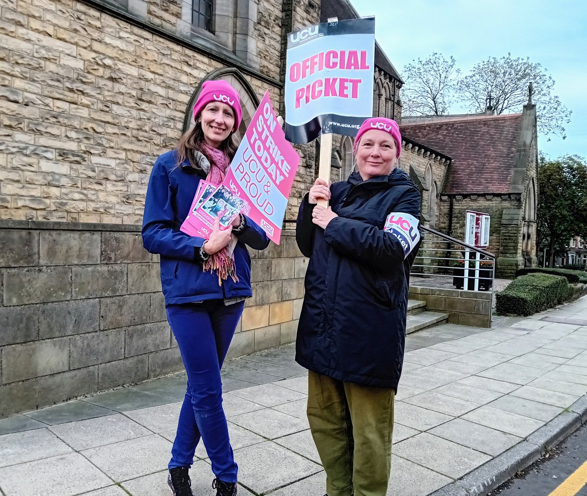 leedsucu's tweet image. Stay home, don't work, we're standing together for fair pay, equal pay, secure jobs and reasonable workloads! #ucuRISING