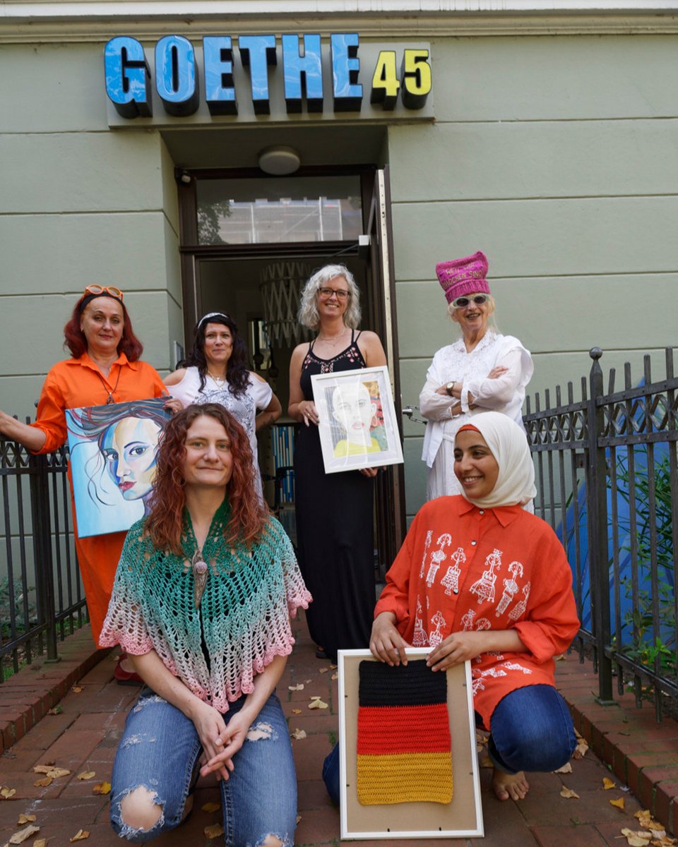 bremerhaven_de's tweet photo. In der Galerie #Goethe45 startet ab 30.9. die Ausstellung „Weil wir Mädchen sind“. ♀️ Gleich fünf Künstlerinnen zeigen ihre Werke.
🗓️ Bis 21.10. immer
✅ dienstags ✅ donnerstags ✅ samstags
⏰ von 16 bis 18 Uhr .
Infos: 🔗https://t.co/tu4V1cxGEl
#BHVInfo
📷: Thomas Damson https://t.co/mN88IfLuDR